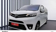 Weiss Gebraucht 2023 Toyota Proace Verso Team Kombi | 40.950 € (Fairer Preis)