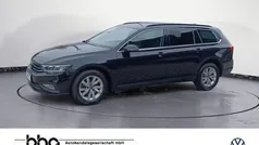 Deep black perleffekt Gebraucht 2022 VW Passat Business Kombi | 21.290 € (Guter Preis)