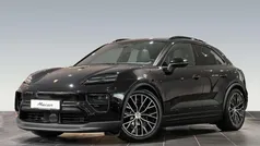 Tiefschwarzmetallic Gebraucht 2025 Porsche Macan SUV | 87.880 € (Fairer Preis)
