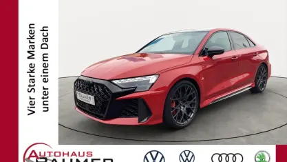 Gebraucht Audi RS3 Sport 400 PS (294 kW) 2025 Rot Limousine