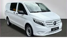 Weiß Gebraucht 2020 Mercedes Vito Van / Kleinbus | 34.927 € (Fairer Preis)