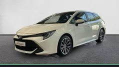 Super white (weiß) Gebraucht 2021 Toyota Corolla Sport Limousine | 24.690 € (Fairer Preis)
