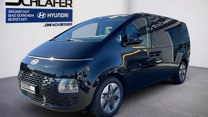 Gebraucht Hyundai Staria Prime 224 PS (164 kW) 2025 Abyss black / mic Van / Kleinbus
