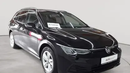 Gebraucht VW Golf VII Life 115 PS (84 kW) 2021 Deep black perleffekt Kleinwagen