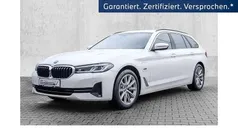 Weiß Gebraucht 2023 BMW 530e Sport Line Kombi | 37.990 € (Fairer Preis)