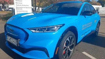 Blau Gebraucht 2022 Ford Mustang Mach-E Extended Range SUV | 34.890 € (Superpreis)