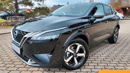Neu Nissan Qashqai Tekna+ 158 PS (116 kW) 2025 Pearlblack SUV