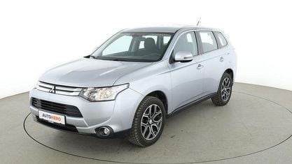 Begagnad Mitsubishi Outlander Classic Collection 150 HK (110 kW) 2015 Grå SUV