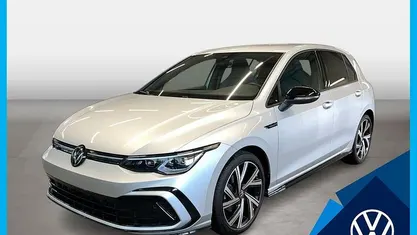 Gebraucht VW Golf VIII R-line 150 PS (110 kW) 2024 Reflexsilber Limousine