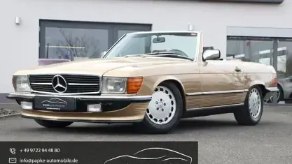 Usado Mercedes SL300 179 CV (131 kW) 1985 Dorado Descapotable