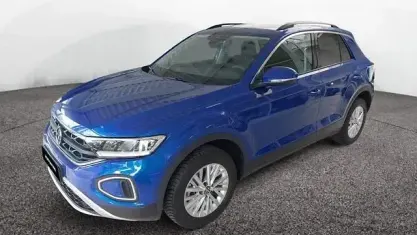 Gebraucht VW T-Roc Life 150 PS (110 kW) 2025 Blau SUV