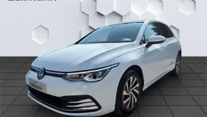 Gebraucht VW Golf VIII Style 204 PS (150 kW) 2022 Weiss Limousine
