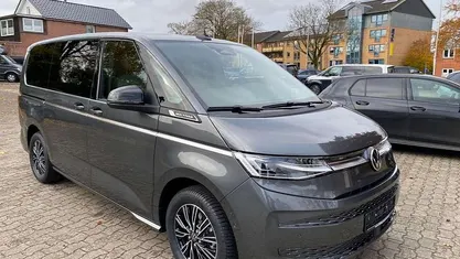 X3 indiumgrau metallic Neu 2025 VW Multivan Style Van | 57.780 € (Fairer Preis)