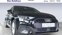 Mythosschwarz metallic Gebraucht 2024 Audi A3 Sportback Limousine | 30.490 € (Superpreis)