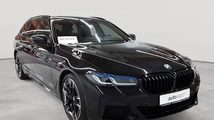 Gebraucht BMW 540 M Sport 340 PS (250 kW) 2023 Saphirschwarz metallic Kombi