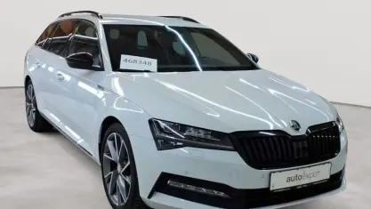 Używany Skoda Superb SportLine 150 KM (110 kW) 2021 Biały Kombi