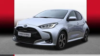 Silber Neu 2025 Toyota Yaris Hybrid Limousine | 27.489 € (Fairer Preis)