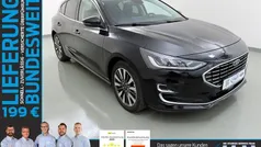Obsidianschwarz Gebraucht 2022 Ford Focus Titanium Limousine | 19.980 € (Fairer Preis)