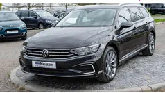 Grau Gebraucht 2021 VW Passat GTE Kombi | 27.795 € (Fairer Preis)