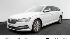 Gebraucht 2022 Skoda Superb Style Limousine | 30.444 € (Fairer Preis)