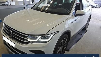 Gebraucht VW Tiguan Elegance 190 PS (139 kW) 2023 Pure white SUV