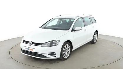 Weiß Gebraucht 2020 VW Golf VII Highline Kombi | 17.780 € (Fairer Preis)