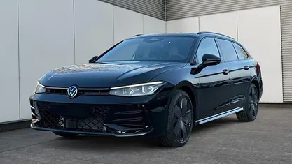 Gebraucht VW Passat R-line 193 PS (141 kW) 2025 Kombi