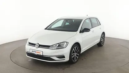 Weiß Gebraucht 2019 VW Golf VII IQ Drive Limousine | 17.530 € (Fairer Preis)