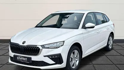 Candy weiss Gebraucht 2024 Skoda Scala Essence Kleinwagen | 19.330 € (Fairer Preis)