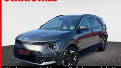 Grau ((agt) interstellar grau met.) Gebraucht 2023 Kia e-Niro Inspiration SUV | 29.979 € (Fairer Preis)