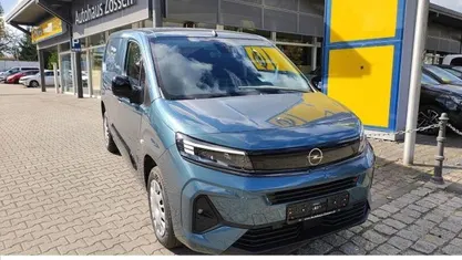 Rot Neu 2025 Opel Combo Van / Kleinbus | 26.894 € (Fairer Preis)