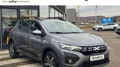 Nowe Dacia Sandero Expression 91 KM (66 kW) 2025 Szary Sedan/Limuzyna