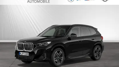 Black sapphire metallic Neu 2025 BMW X1 M Sport SUV | 48.490 € (Fairer Preis)