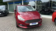 Rot Gebraucht 2017 Ford S-MAX Trend Van / Kleinbus | 13.750 € (Guter Preis)