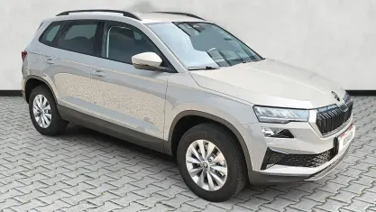 Neu Skoda Karoq Selection 150 PS (110 kW) 2026 Stahlgrau SUV