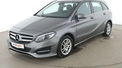 Gebraucht Mercedes B200 Style 136 PS (100 kW) 2018 Grau Van / Kleinbus