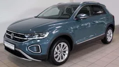 Petroleum blau metallic (metallic) Gebraucht 2023 VW T-Roc Style SUV | 27.980 € (Guter Preis)