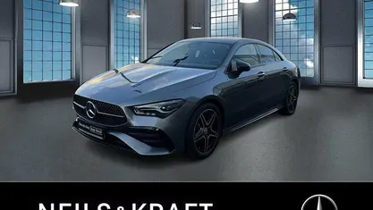 Grau Gebraucht 2024 Mercedes CLA200 AMG Coupé | 35.840 € (Fairer Preis)