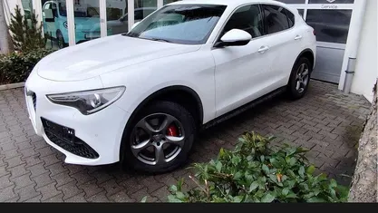 Gebraucht Alfa Romeo Stelvio Lusso 280 PS (205 kW) 2019 Weiß (bianco alfi) SUV