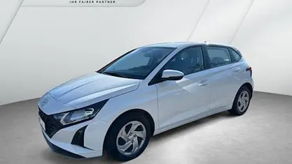 Gebraucht Hyundai i20 Select 79 PS (58 kW) 2025 Weiß Kleinwagen