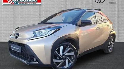 Gebraucht Toyota Aygo X X-plore 72 PS (52 kW) 2022 Beige SUV