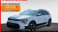Weiss (schneeweiss) Gebraucht 2022 Kia e-Niro Spirit SUV | 27.879 € (Fairer Preis)