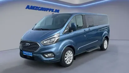 Gebraucht Ford Tourneo Titanium 185 PS (136 kW) 2021 Chroma blau met Van / Kleinbus