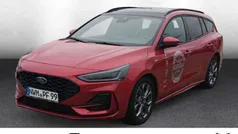 Fantastic red tc (rot) Gebraucht 2023 Ford Focus ST-Line Kombi | 25.880 € (Fairer Preis)