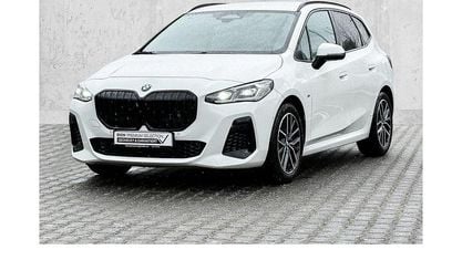 Używany BMW 218 M Sport 136 KM (100 kW) 2023 Biały Minivan