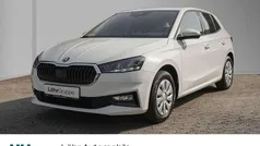 Weiß Gebraucht 2024 Skoda Fabia Essence Limousine | 15.980 € (Guter Preis)