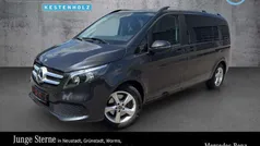 Graphitgrau Gebraucht 2024 Mercedes V220 Edition Van / Kleinbus | 51.390 € (Guter Preis)