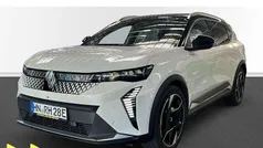 Gebraucht 2024 Renault Scénic Iconic Van / Kleinbus | 43.979 € (Fairer Preis)