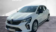 Weiß Gebraucht 2024 Renault Clio V Evolution Limousine | 15.990 € (Fairer Preis)