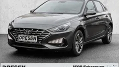 Grau Gebraucht 2024 Hyundai i30 Trend Limousine | 22.290 € (Fairer Preis)